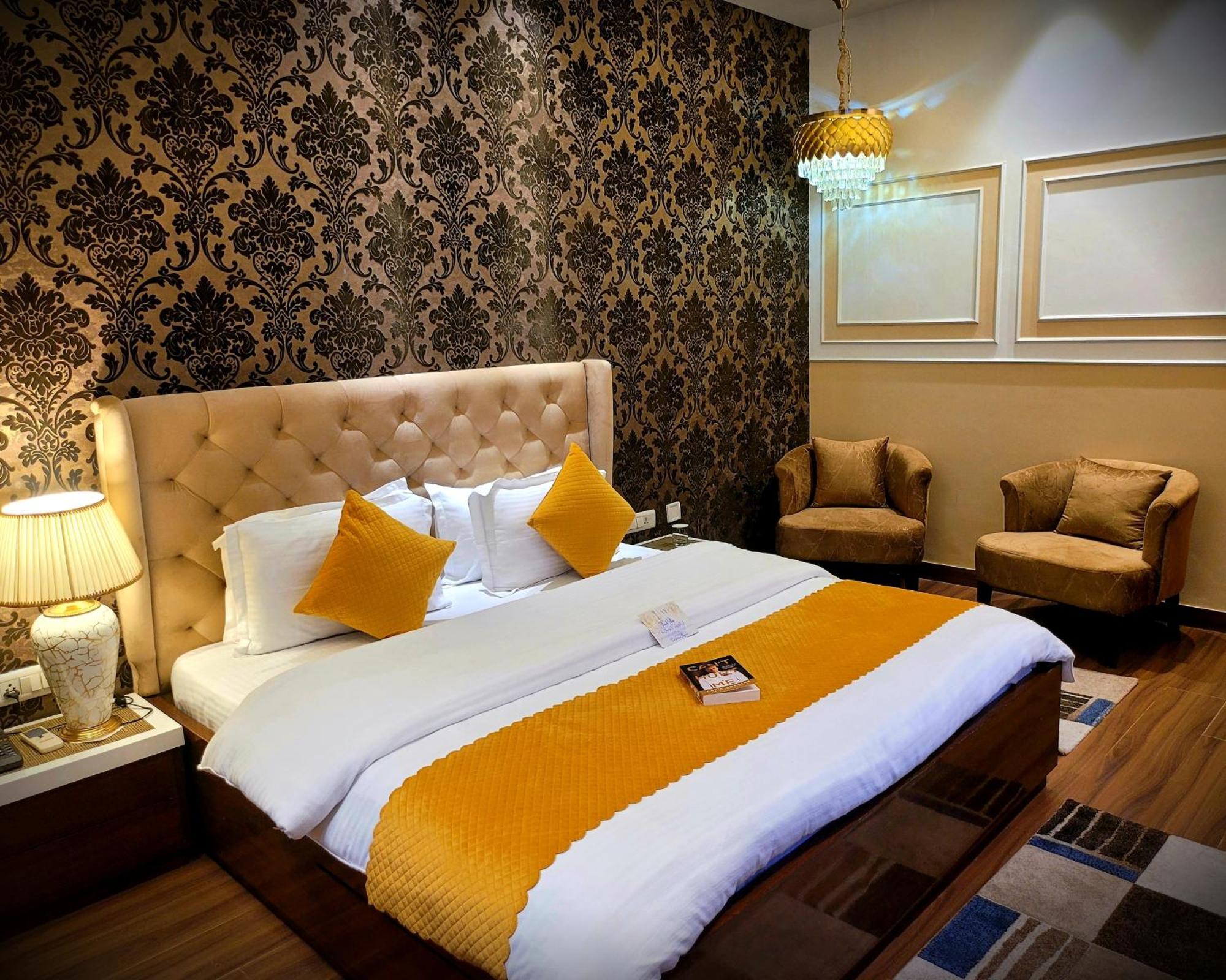 Victorian Elegance Luxury Stays Amritsar Exterior foto